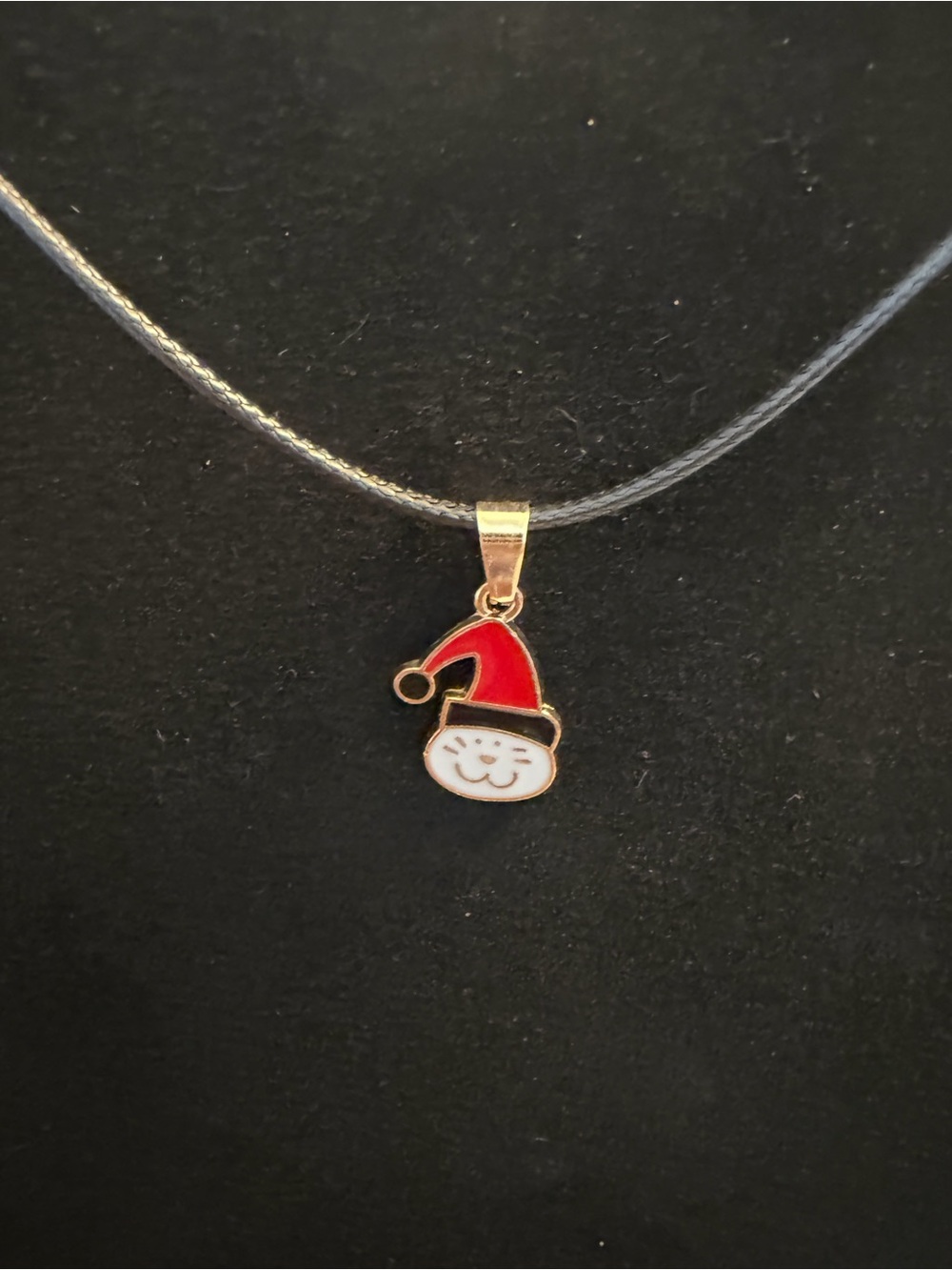 🎃New🎃Gold Cat Santa Hat Pendant Necklace
